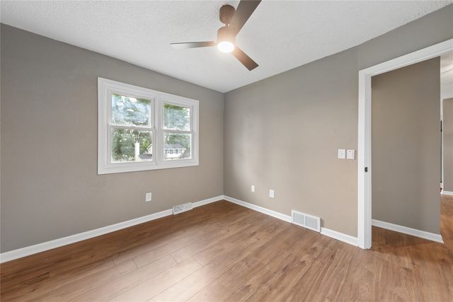 460 S Hickory Boulevard, Pleasant Hill, IA 50327