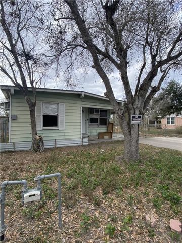 1100 S Cameron St, Alice, TX 78332