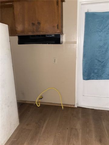 1100 S Cameron St, Alice, TX 78332