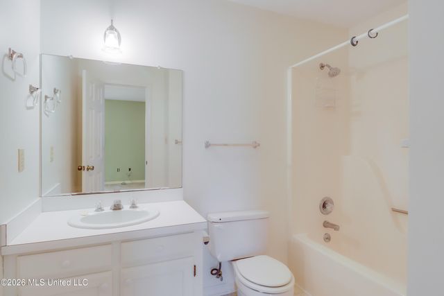 408 Oakwood Drive, Ocean Springs, MS 39564