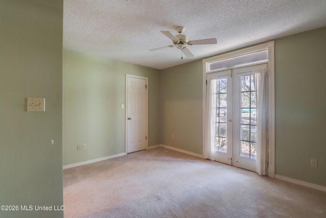 408 Oakwood Drive, Ocean Springs, MS 39564