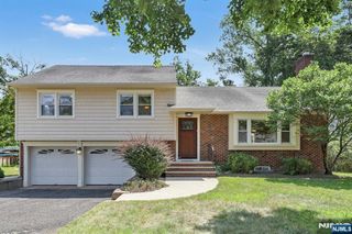 161 Jeffer Court, Ridgewood, NJ 07450
