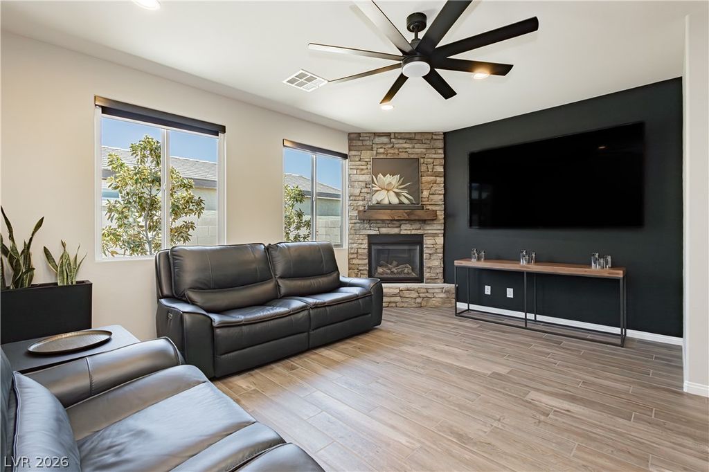 Image 11 of property listing at 5757 Ireland Ridge Court, Las Vegas, NV 89149