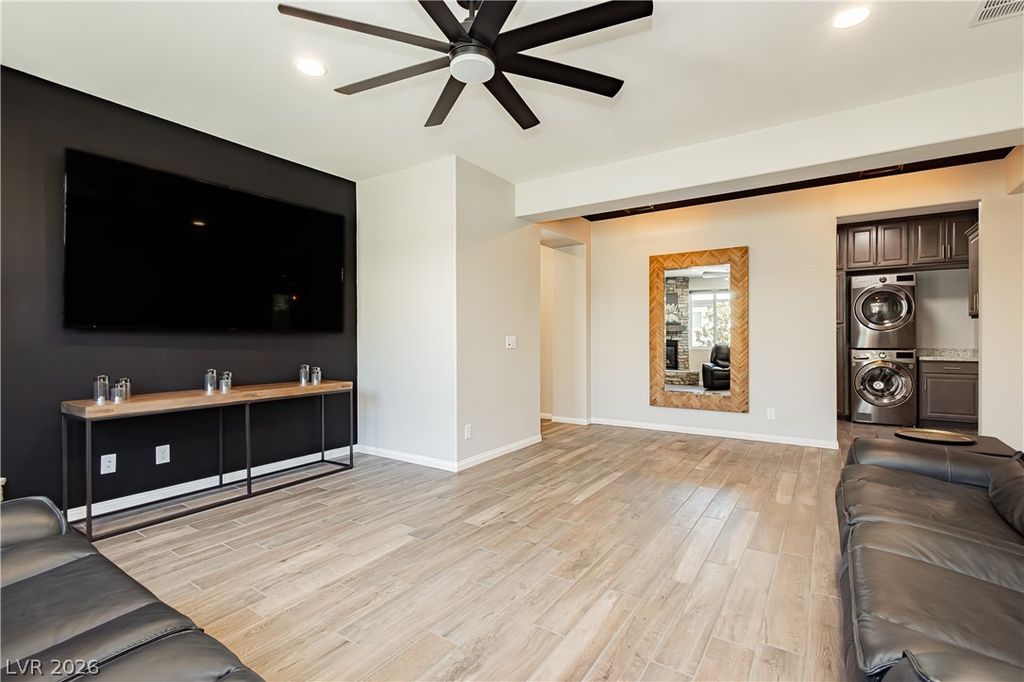 Image 12 of property listing at 5757 Ireland Ridge Court, Las Vegas, NV 89149