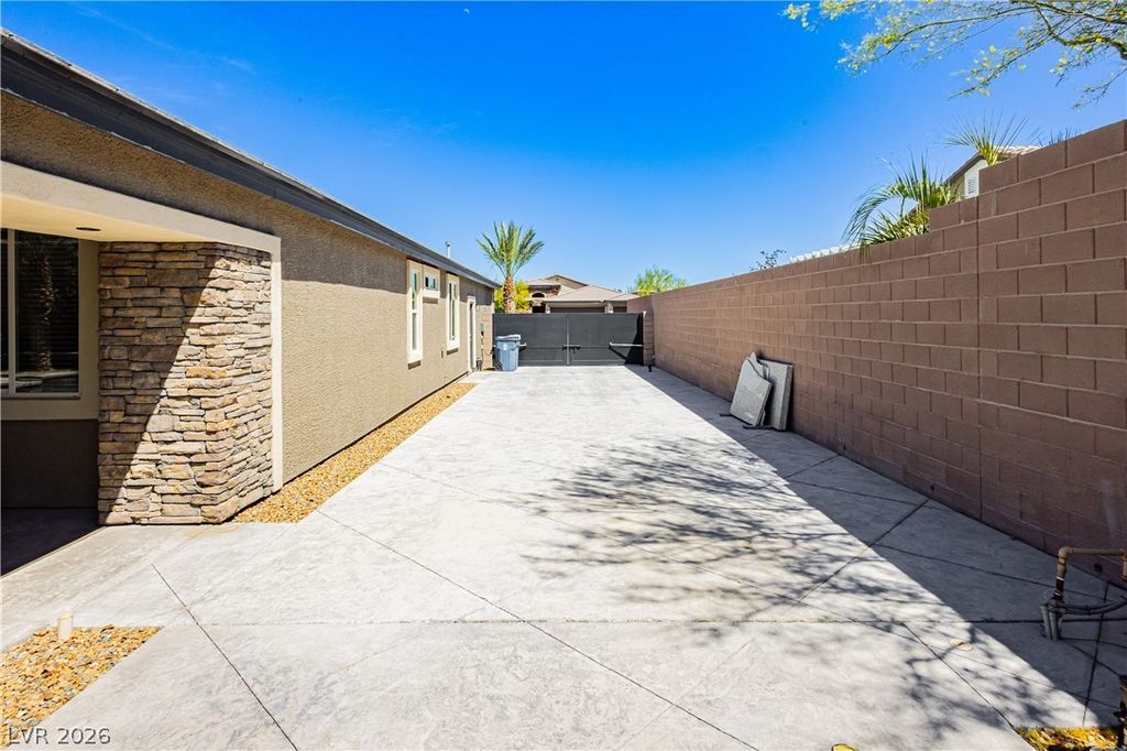 Image 32 of property listing at 5757 Ireland Ridge Court, Las Vegas, NV 89149