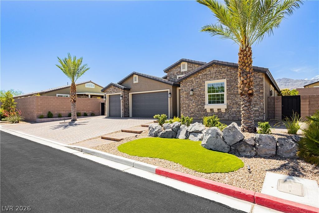 Image 4 of property listing at 5757 Ireland Ridge Court, Las Vegas, NV 89149