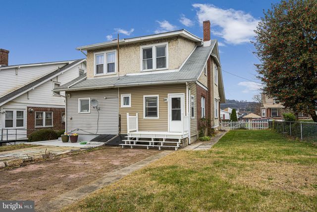 3318 FREMONT ST, Reading, PA 19605