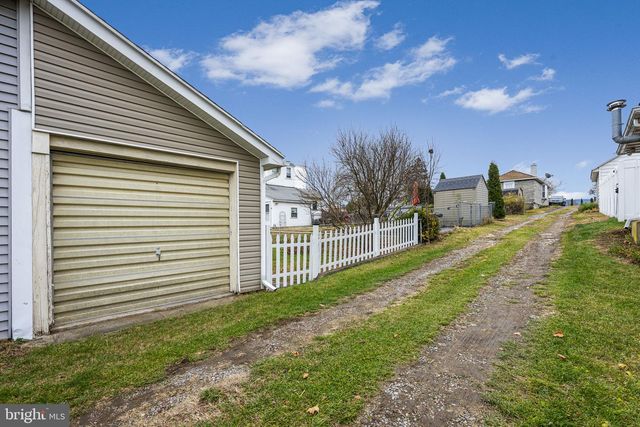 3318 FREMONT ST, Reading, PA 19605