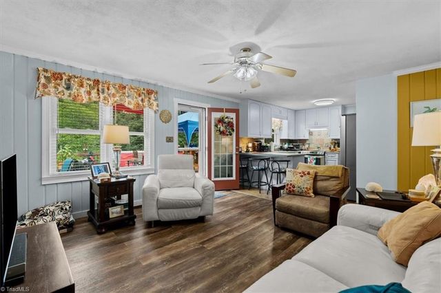 262 Shady Grove Lane, Winston-salem, NC 27107