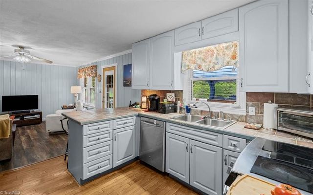 262 Shady Grove Lane, Winston-salem, NC 27107
