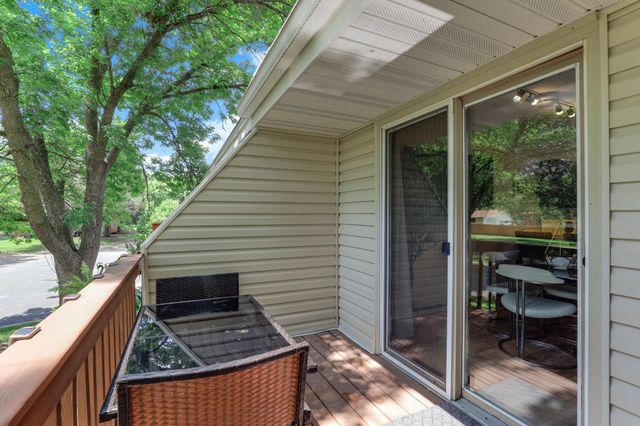 12000 71st Place N, Maple Grove, MN 55369