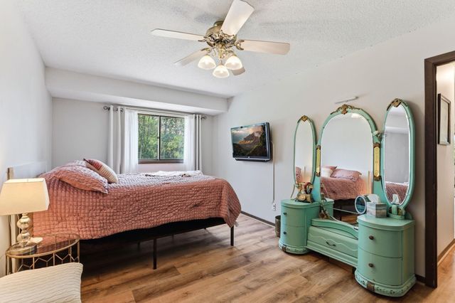 12000 71st Place N, Maple Grove, MN 55369