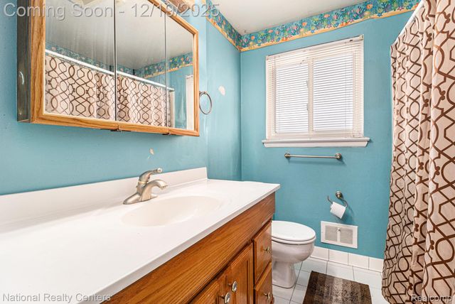 27809 Eastwick Sq., Roseville, MI 48066