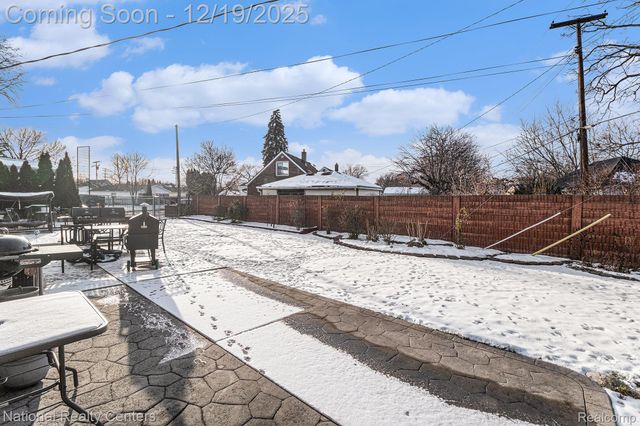 27809 Eastwick Sq., Roseville, MI 48066