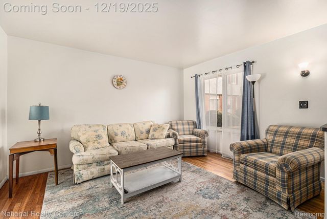 27809 Eastwick Sq., Roseville, MI 48066