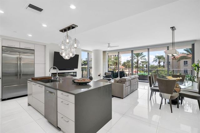 100 1ST AVENUE N 305, St Petersburg, FL 33701