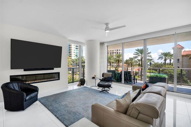 100 1ST AVENUE N 305, St Petersburg, FL 33701
