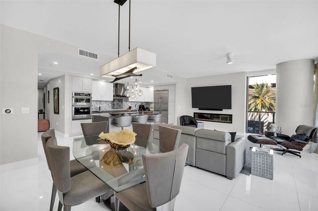 100 1ST AVENUE N 305, St Petersburg, FL 33701