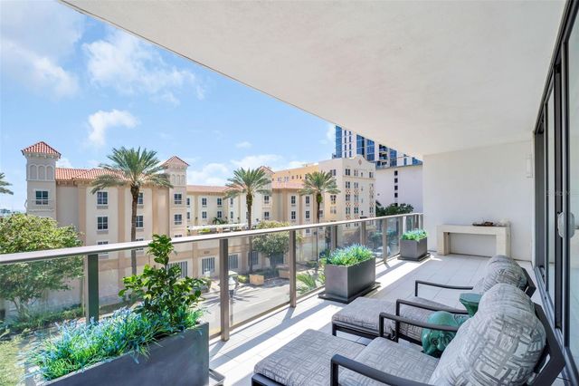 100 1ST AVENUE N 305, St Petersburg, FL 33701