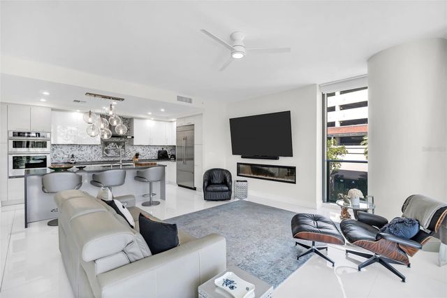 100 1ST AVENUE N 305, St Petersburg, FL 33701