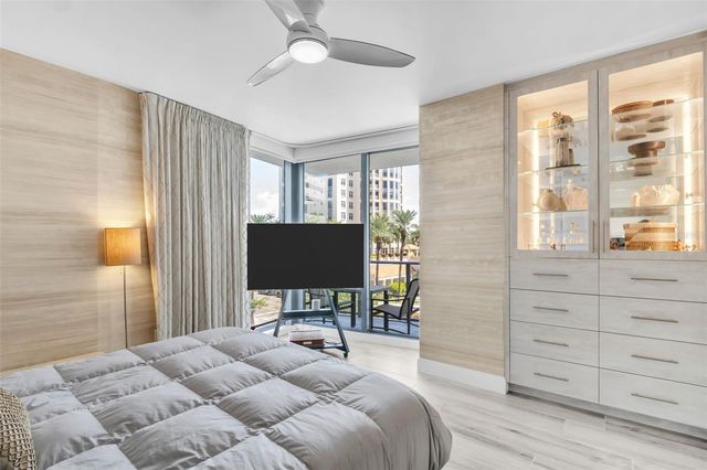 100 1ST AVENUE N 305, St Petersburg, FL 33701