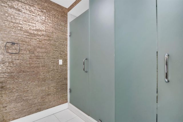 100 1ST AVENUE N 305, St Petersburg, FL 33701