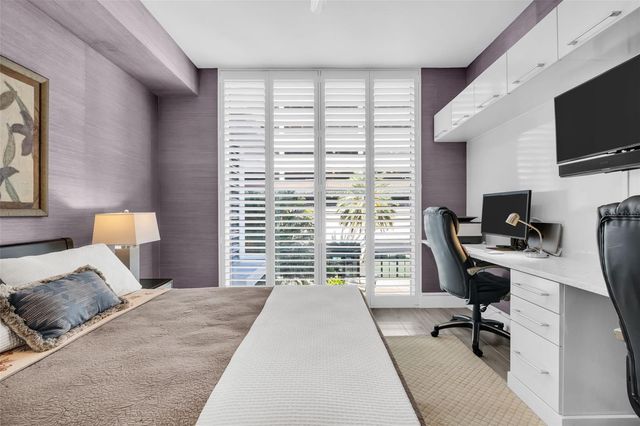 100 1ST AVENUE N 305, St Petersburg, FL 33701