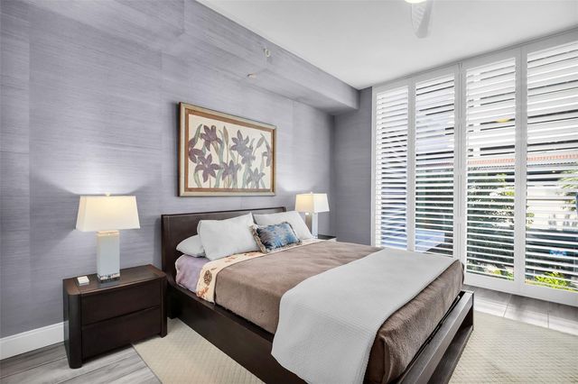 100 1ST AVENUE N 305, St Petersburg, FL 33701