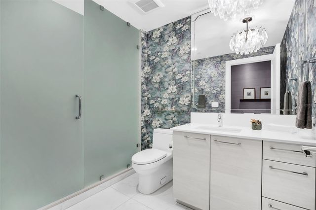 100 1ST AVENUE N 305, St Petersburg, FL 33701