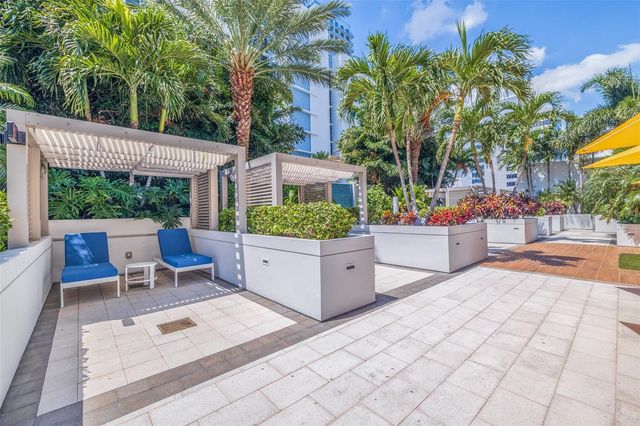 100 1ST AVENUE N 305, St Petersburg, FL 33701