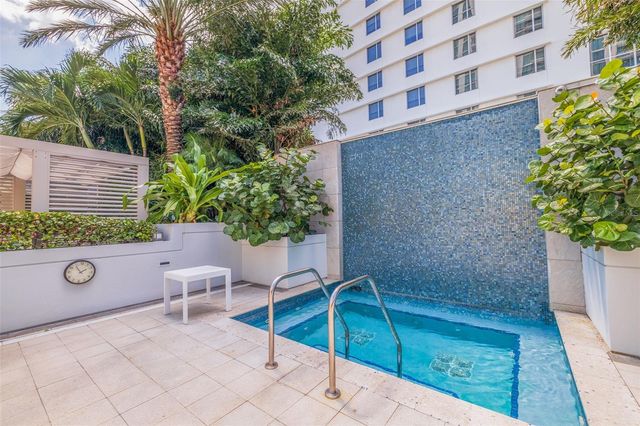 100 1ST AVENUE N 305, St Petersburg, FL 33701