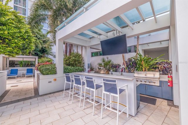 100 1ST AVENUE N 305, St Petersburg, FL 33701