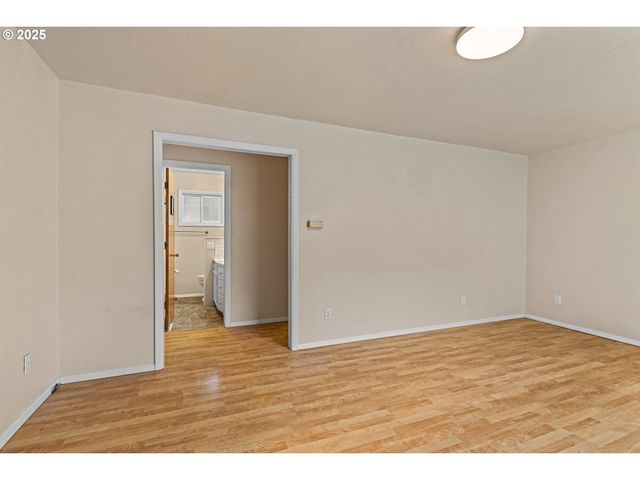 93521 PLEASANT VALLEY Ln, Myrtle Point, OR 97458