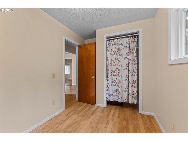 93521 PLEASANT VALLEY Ln, Myrtle Point, OR 97458