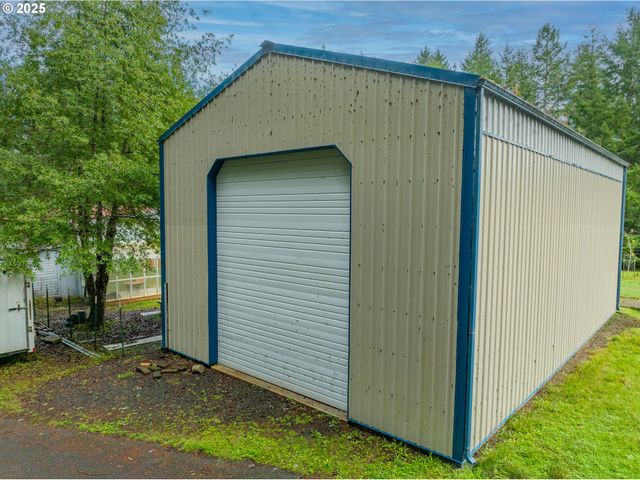 93521 PLEASANT VALLEY Ln, Myrtle Point, OR 97458