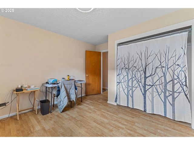 93521 PLEASANT VALLEY Ln, Myrtle Point, OR 97458