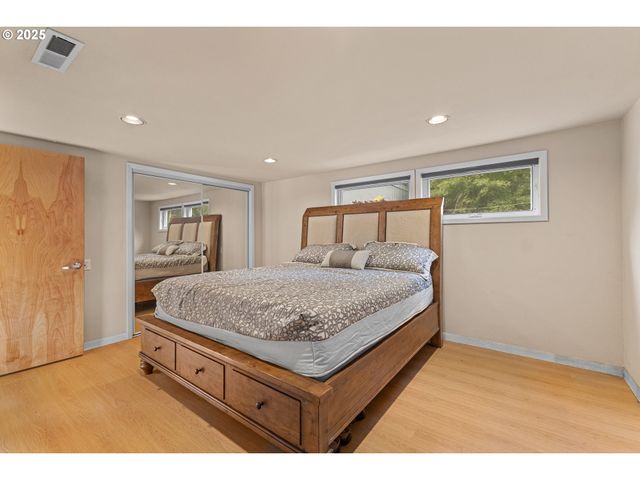 93521 PLEASANT VALLEY Ln, Myrtle Point, OR 97458