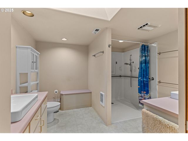 93521 PLEASANT VALLEY Ln, Myrtle Point, OR 97458