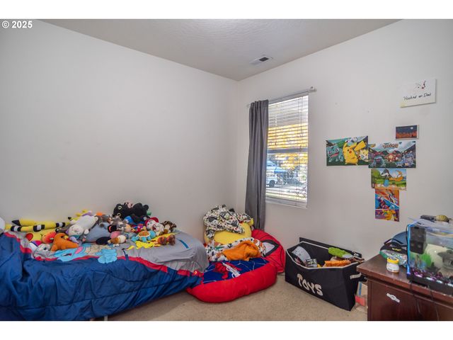 115 SILVERADO St, Roseburg, OR 97471