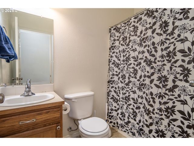 115 SILVERADO St, Roseburg, OR 97471