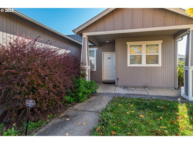 115 SILVERADO St, Roseburg, OR 97471