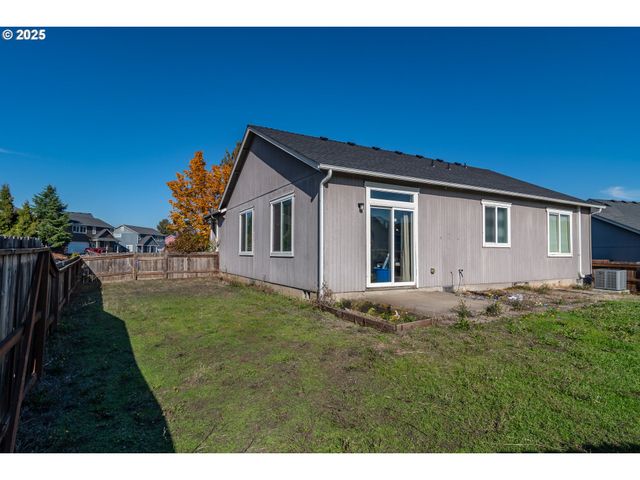115 SILVERADO St, Roseburg, OR 97471