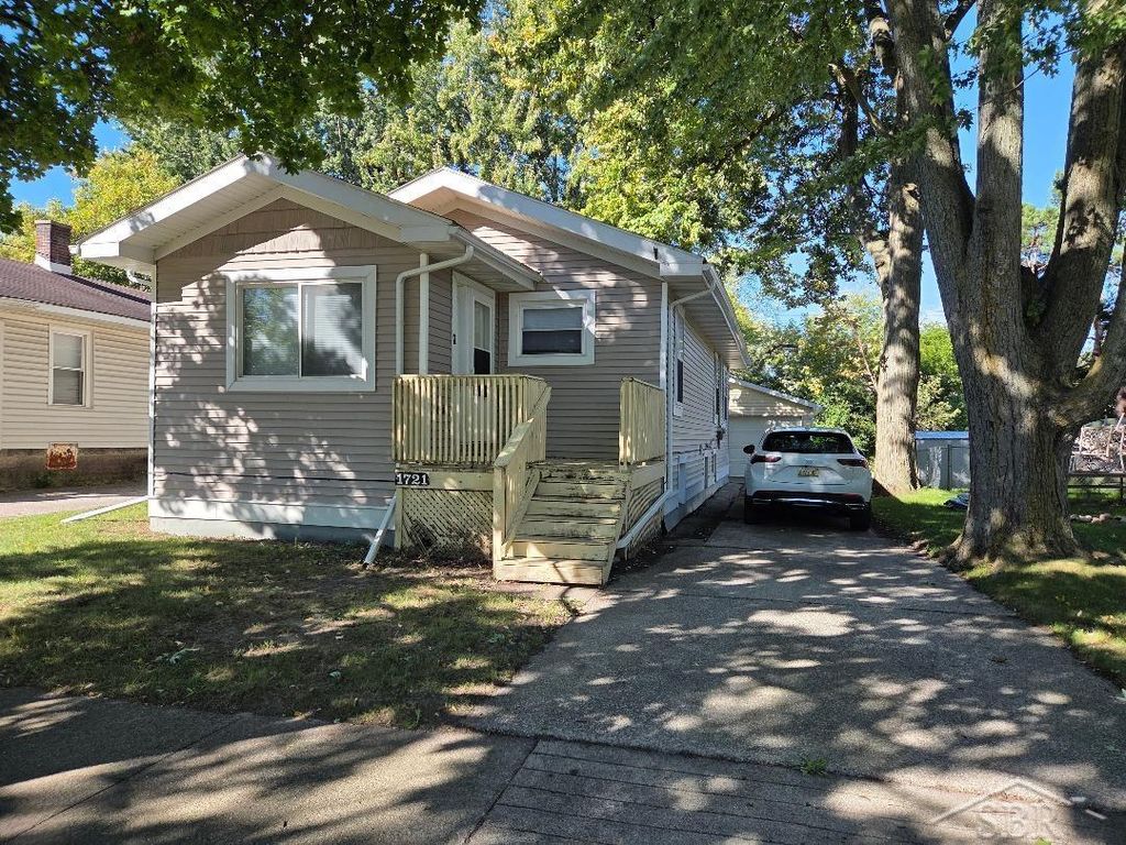 1721 Mershon Street, Saginaw, MI 48602