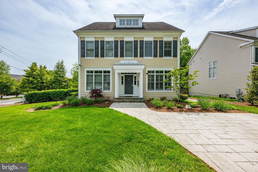 5102 MANNING DR, Bethesda, MD 20814
