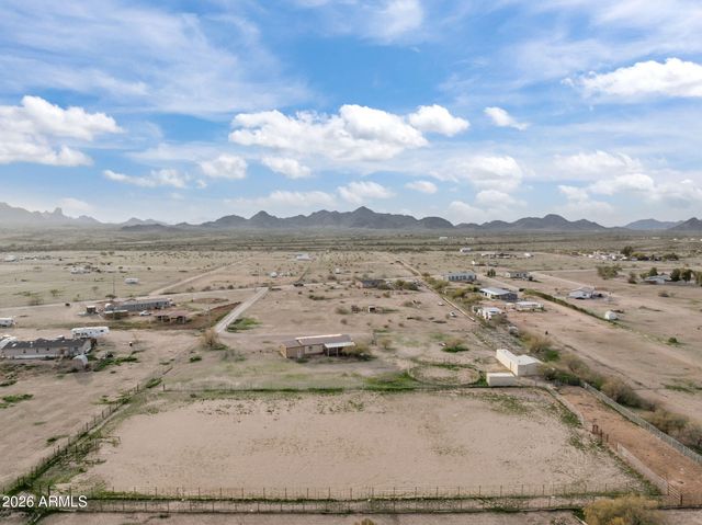 2817 N SADDLE VISTA Road, Tonopah, AZ 85354