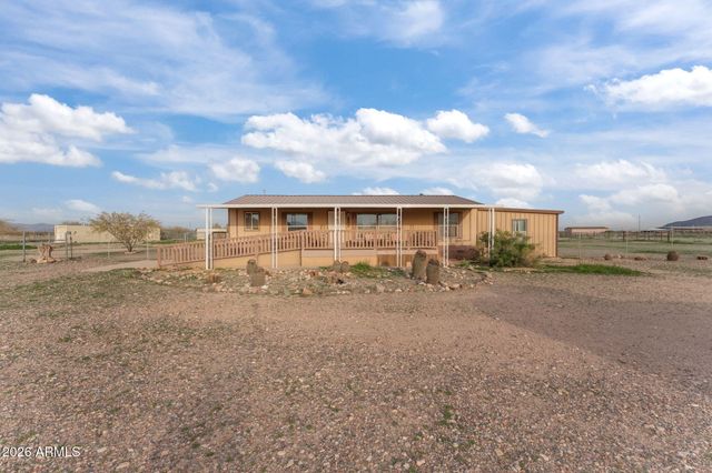 2817 N SADDLE VISTA Road, Tonopah, AZ 85354