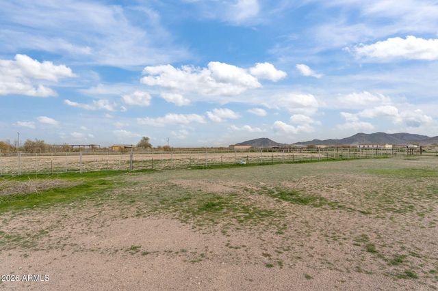 2817 N SADDLE VISTA Road, Tonopah, AZ 85354