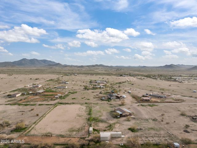 2817 N SADDLE VISTA Road, Tonopah, AZ 85354