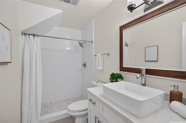 375 Opihikao Place 341, Honolulu, HI 96825