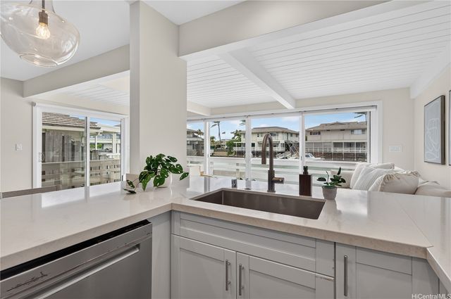 375 Opihikao Place 341, Honolulu, HI 96825